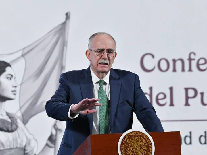 Agricultura informa que se enviará decreto para prohibir 35 plaguicidas