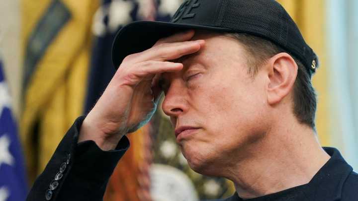 Elon Musk ya no es el hombre más rico del mundo: Larry Ellison le roba el título con 393.000 millones de dólares
