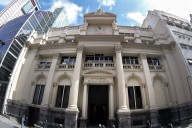 El BCRA vendió reservas por tercer día consecutivo para contener el dólar: en total perdió US$1.100 millones