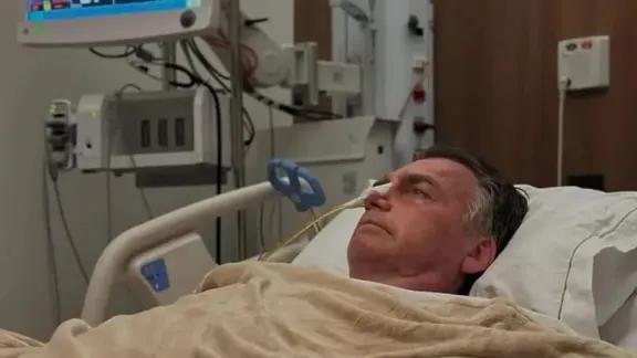 Bolsonaro, internado de urgencia mientras cumple condena por golpismo