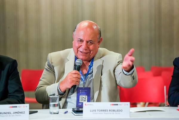 GOBERNADOR REITERA SU MENSAJE: “¡TACNA NO ES EL BASURERO DEL PERÚ!”