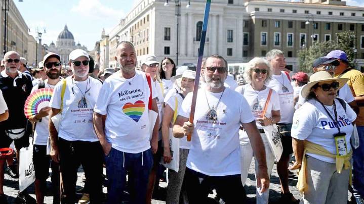 El Vaticano recibe el primer gran peregrinaje oficial LGBT+