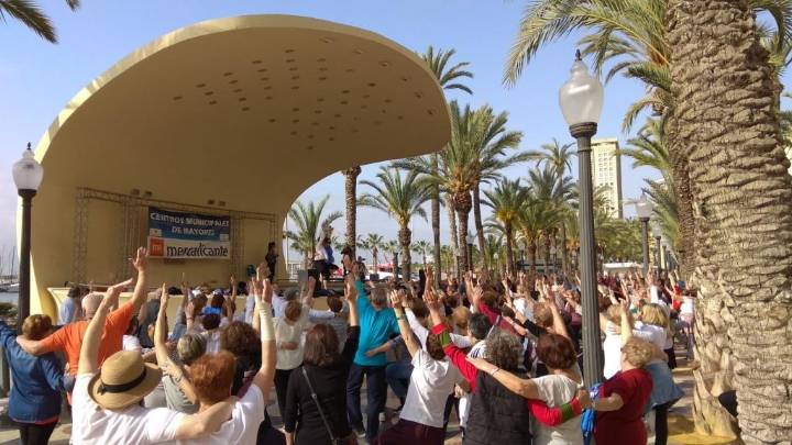 Alicante ofrece 339 actividades en los centros de mayores este curso y abre la inscripción el 10 de septiembre