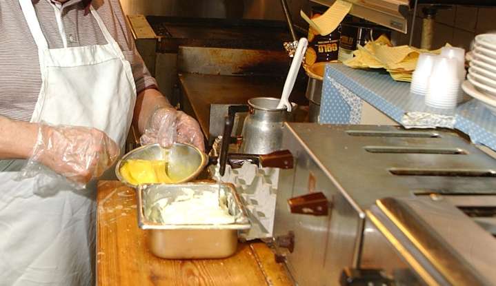 1 restaurant fails inspection; 45 pass, including 11 food trucks