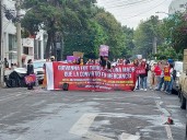 Protestan ante posible liberación de mujer acusada de explotación sexual de su hija