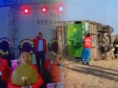 Integrantes de banda de músicos se salvan de morir tras volcar bus en el que viajaban