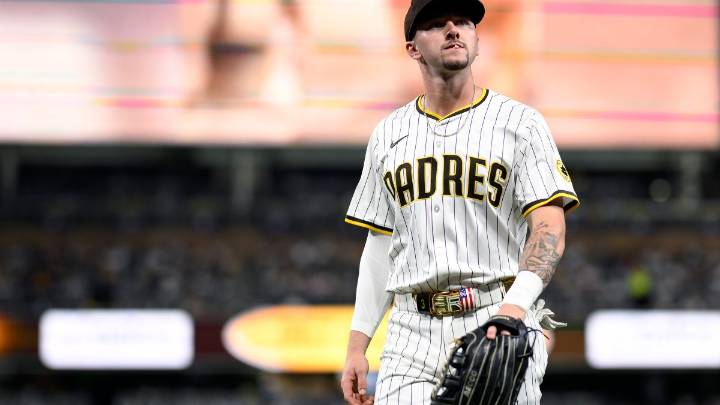 Padres continue to push for the playoffs