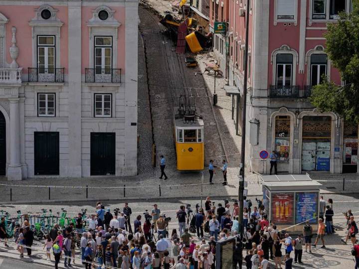 Canadian among injured in deadly Lisbon streetcar crash
