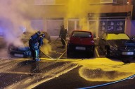 Bomberos de Tenerife intervienen en el incendio de varios vehículos en Adeje