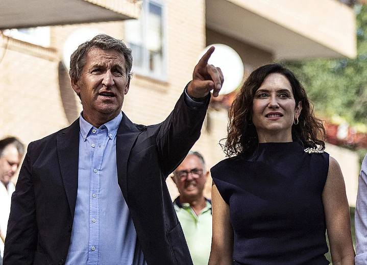 Feijóo endurece su ofensiva a Sánchez en pleno auge de Vox, pero pone una línea roja: "Sin discursos xenófobos"