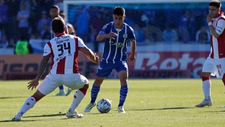 La emoción de Bruno Barrionuevo y su familia tras haber debutado como titular en Godoy Cruz