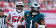 Tampa Bay Buccaneers fall to the defending Super Bowl champs, the Philadelphia Eagles