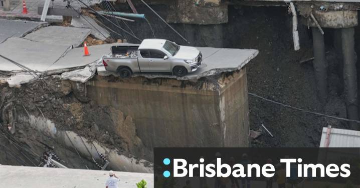 Bangkok sinkhole: Dramatic footage shows road collapse in Thai capital