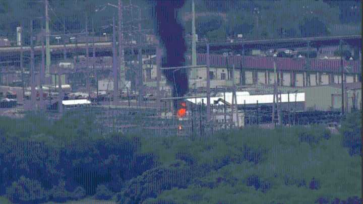 Smoke billows out of Pepco power plant on Benning Road NE