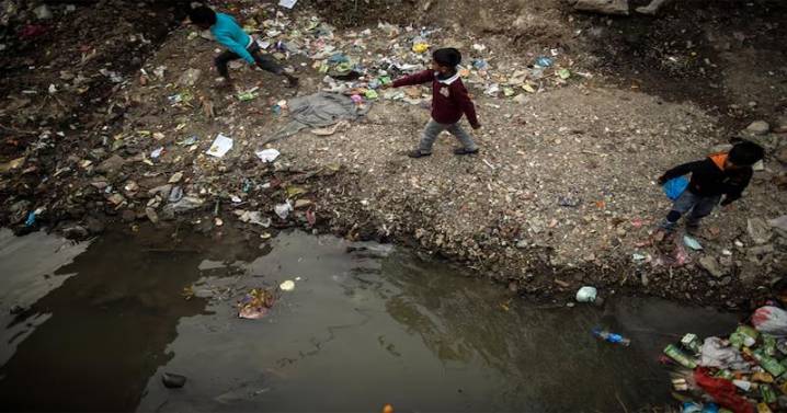 Pakistan’s Poverty Surge Signals Economic Fragility, World Bank Warns