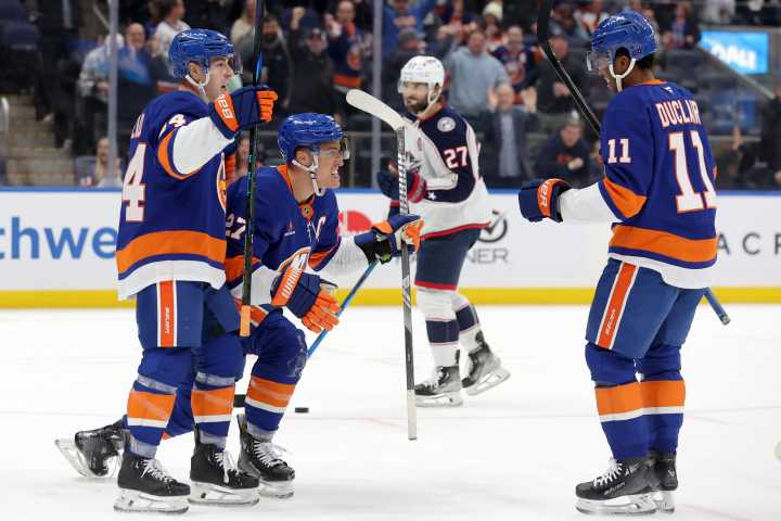 Veteran New York Islander Player’s Opening-Night Status in Question