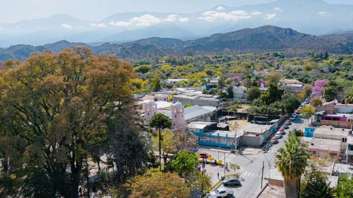 Pomán más conectado: la fibra óptica ya empezó a ser instalada en hogares e instituciones