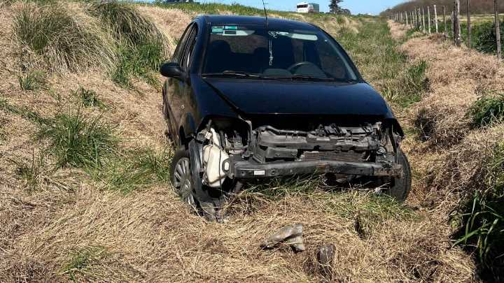 Un automóvil de Chivilcoy despistó en el Km 141 de la Ruta 5