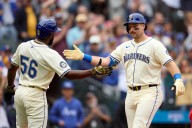 Deadspin | Mariners' Cal Raleigh hits 54th homer, ties Mickey Mantle's switch-hitter mark