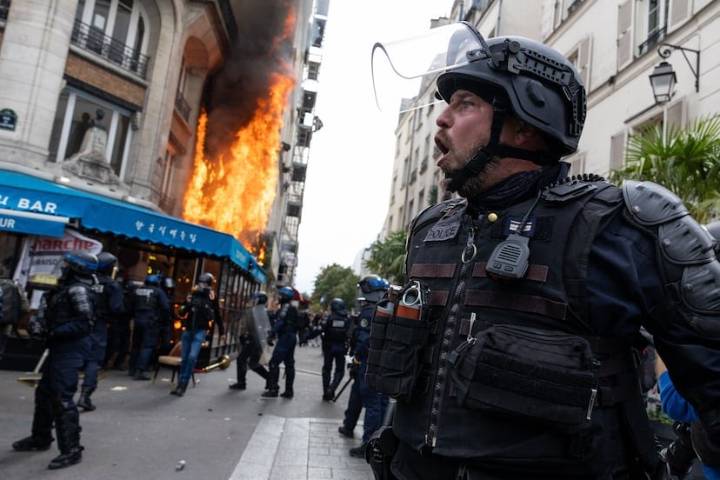 La Francia de las protestas: Más de 470 detenidos y 200.000 manifestantes