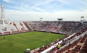 Huracan y su duelo contra Velez en el futbol argentino