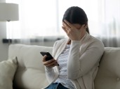 Qué es ser “migajera”, el término viral que arrasa en redes para hablar de relaciones tóxicas