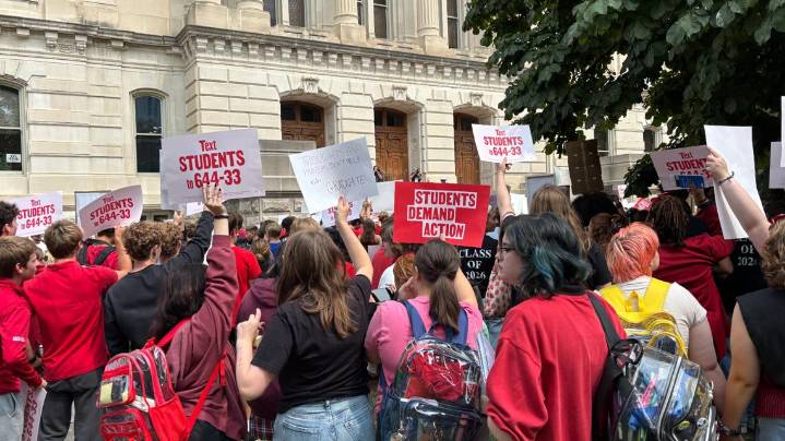 'Enough is enough' | Indy students walk out of class, protesting gun violence