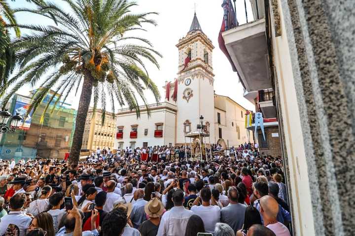 Horarios de los traslados de la Virgen de la Bella y la Virgen de los Milagros hasta sus templos