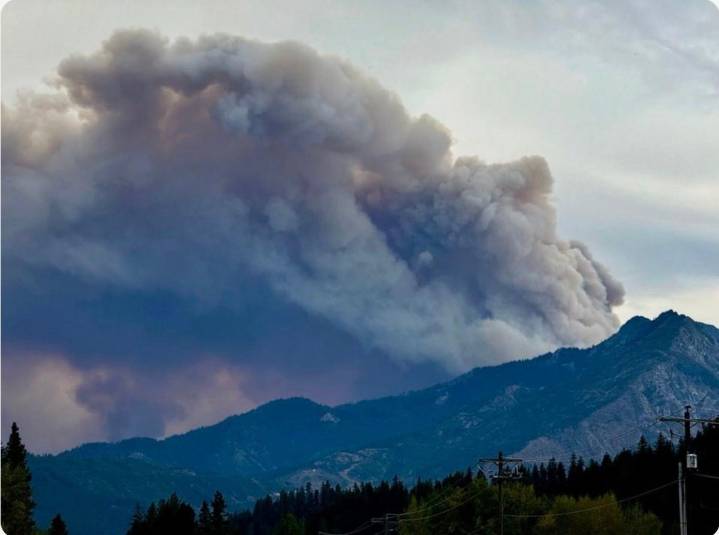 Labor Mountain Fire Balloons By An Incredible 8,000 Acres