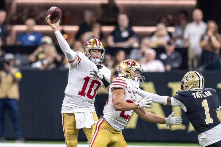 Deadspin | Backup QB Mac Jones throws 3 TDs as 49ers drop Saints