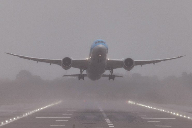 Government approves £2.2bn Gatwick second runway