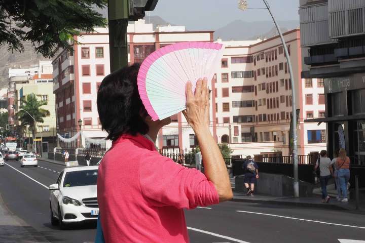 Las buenas noticias de la Aemet para Canarias: mañana bajan “notablemente” las temperaturas