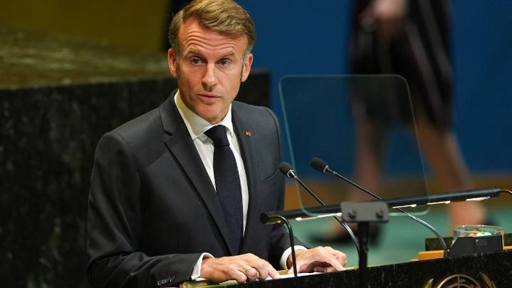 'Everything's frozen for you': Stopped on the street by NYC police, France's Macron calls ... Trump
