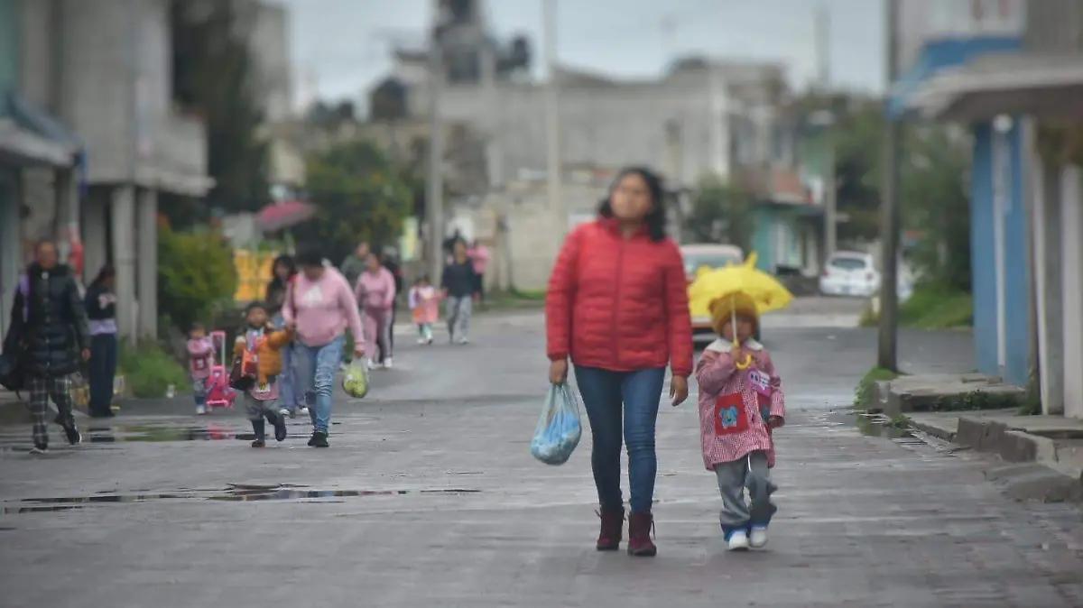Lluvias retrasan arribo de alumnos en el segundo día de clases en Tlaxcala