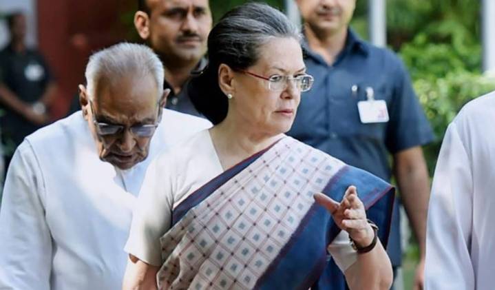 Sonia Gandhi slams Modi govt’s “profound silence” on Palestine, calls for principled leadership
