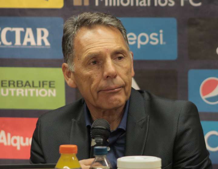 Miguel Ángel Russo seguirá internado por una infección urinaria y Boca entrena sin su DT