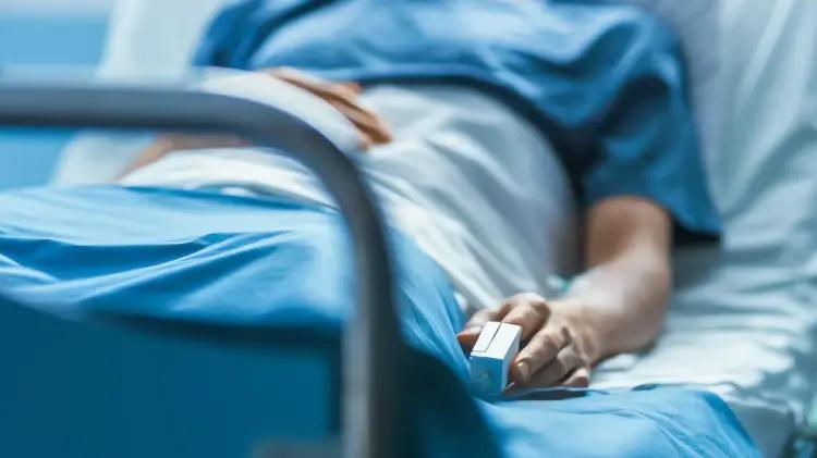 Mortalidad en México baja 2% en 2025, pero supera niveles prepandemia