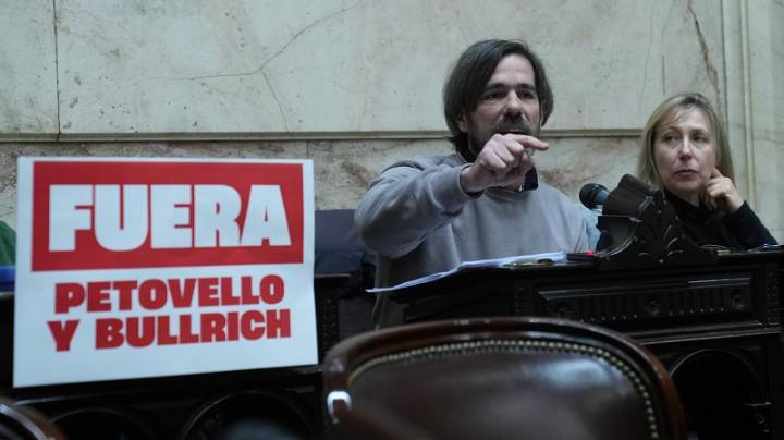 Del Caño: “Es importante ir votar, las bancas de la izquierda son puestos de lucha contra las injusticias"