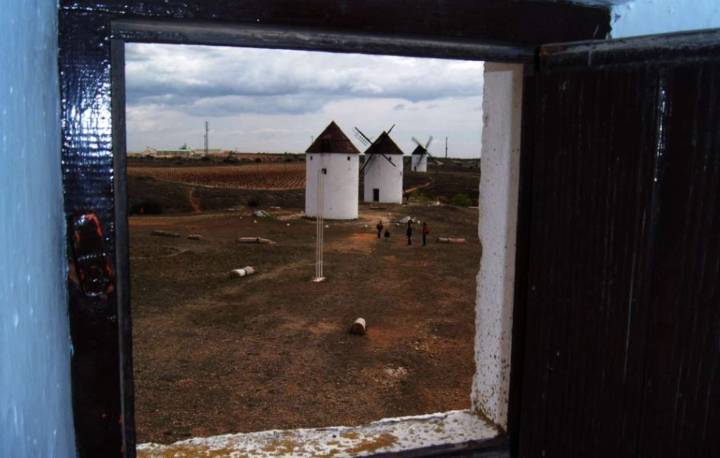 El pueblo conocido como «el balcón de La Mancha» que es famoso por sus molinos