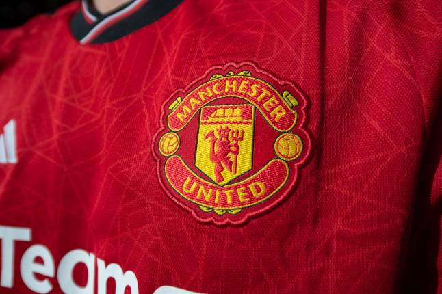 Man Utd fans fume as Premier League Hall of Fame snubs club legend again