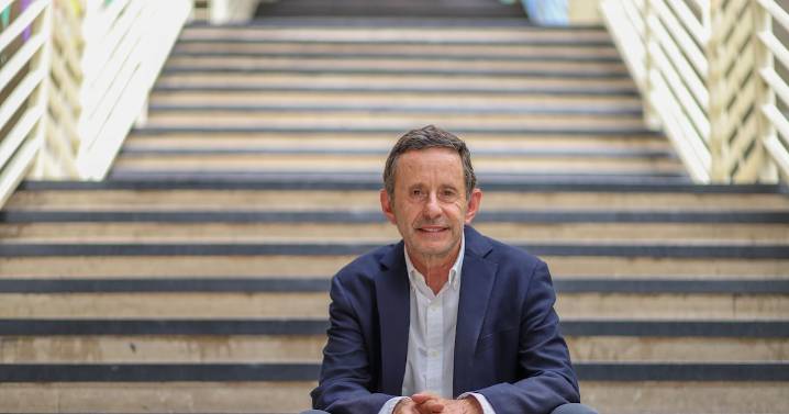 De Gregorio llama al gobierno a abordar el debate sobre el impacto del salario mínimo en el empleo con más información