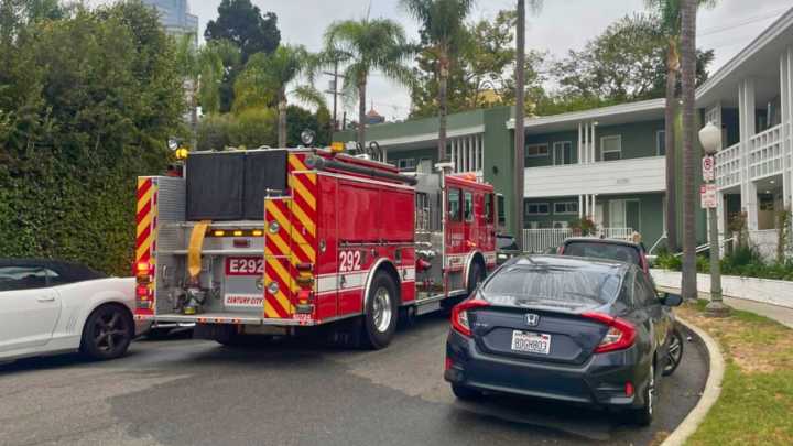 Woman critically burned in mattress fire at Los Angeles apartment