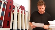 Estadounidense de la Universidad de California intenta resolver examen de admisión de la UNI y queda sorprendido con la dificultad