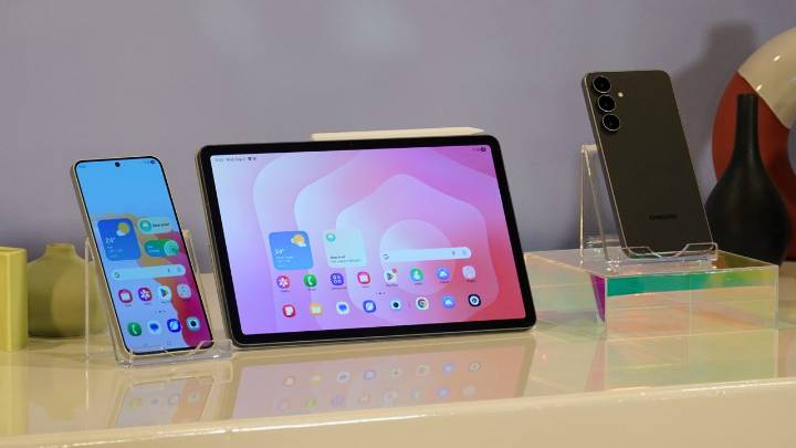 Does the Samsung Galaxy Tab S11 support 5G connectivity?