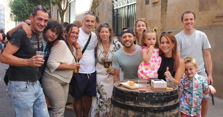 Ambiente en la Feria de Día en el mediodía de este sábado