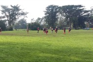 Lo echaron de un partido, volvió a la cancha y apuñaló a otro jugador en la cola