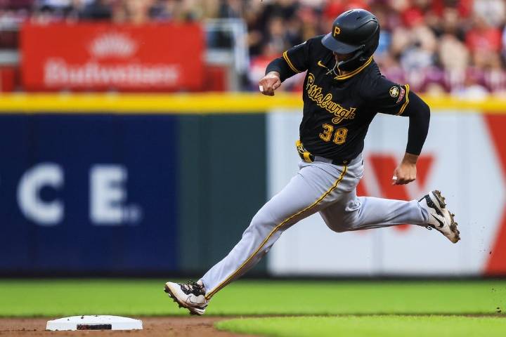 Deadspin | Pirates play spoiler role, nip wild-card hopeful Reds
