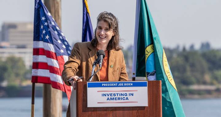 Marie Gluesenkamp Perez misses vote on stopgap budget bill
