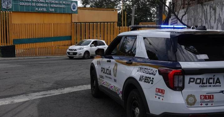 Estudiantes del CCH Sur marchan a Rectoría en memoria de Jesús Israel, joven asesinado
