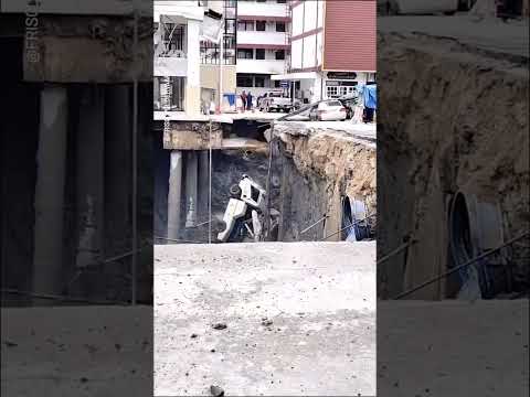 Massive Sinkhole Opens Near Hospital In Bangkok